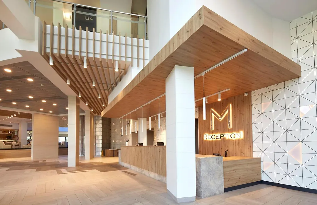 Hotel Marvel - Fully Renovated Free Beach Access-1